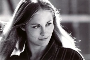 Cybill Shepherd’s Height, Weight, Body Measurements, Biography