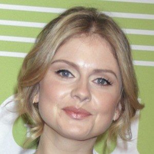 Rose McIver Height Weight Body Measurements