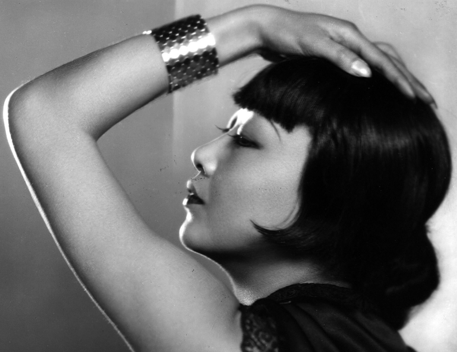 Anna May Wong’s Height, Weight, Body Measurements, Biography