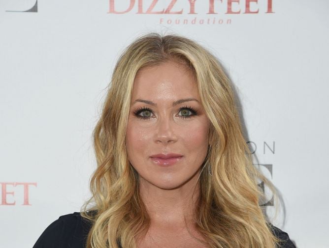 Christina Applegate’s Height, Weight, Body Measurements, Biography