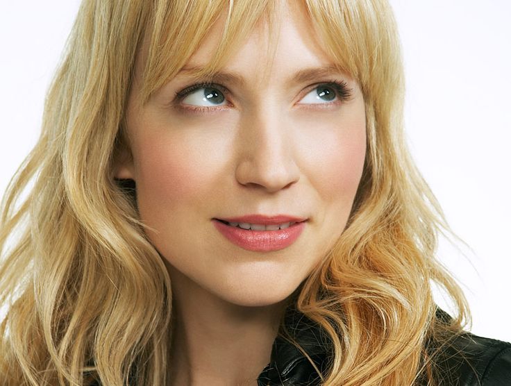 Beth Riesgraf Height Weight