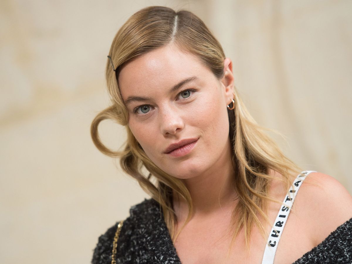 Camille Rowe’s Body Measurements, Height, and Growing Net Worth Revealed