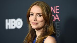 Saffron Burrows’ Height, Body Measurements, and Impressive Net Worth Insights